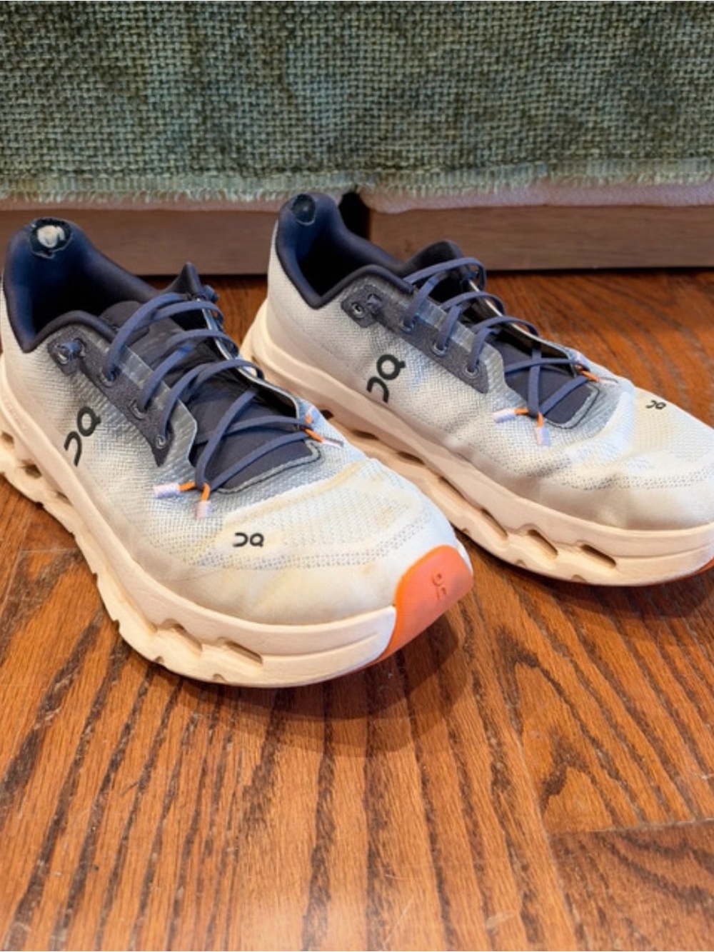 On Running Women's Cloudtilt Trainer